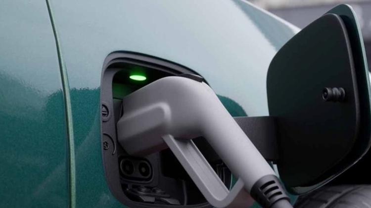 Otomotiv Uzmanları Uyardı: Bu 4 Hibrit Araç Masraf Tuzağı