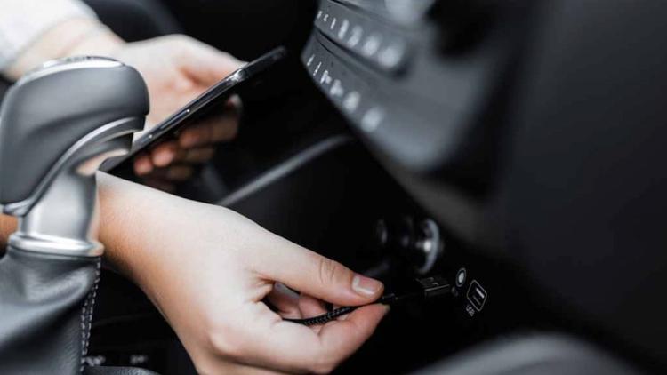 USB’den Değil, 12 Volt Prizden Dikkat!