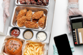 Uber Kurumsal Yemek Platformu ezCater’ı 2,3 Milyar Dolarlık Nakit İşlemle Satın Alıyor
